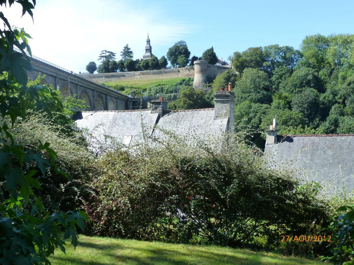 Le Logis De La Cour De Bretagne Au Port De Dinan Lanvallay Exteriör bild