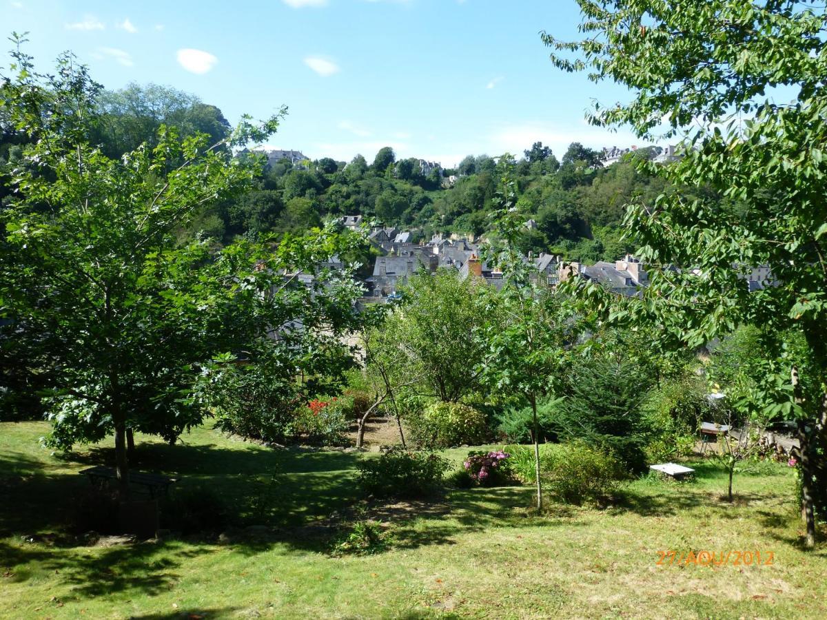 Le Logis De La Cour De Bretagne Au Port De Dinan Lanvallay Exteriör bild